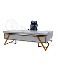 Nova Executive Table