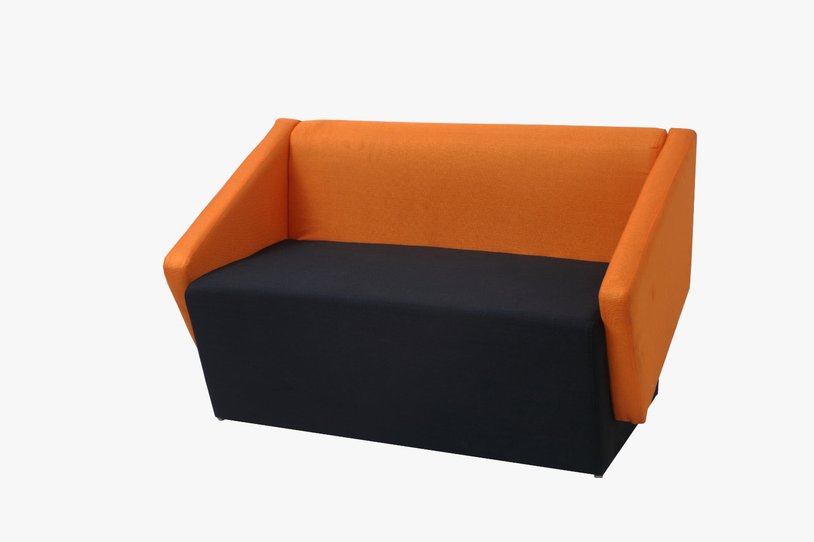 MID-CENTURY SOFA 2